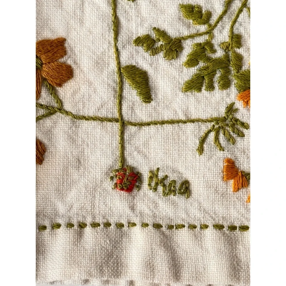 MCM Vera Neumann Vintage Linen Blend Fingertip Towels Embroidered Fern Set of 2